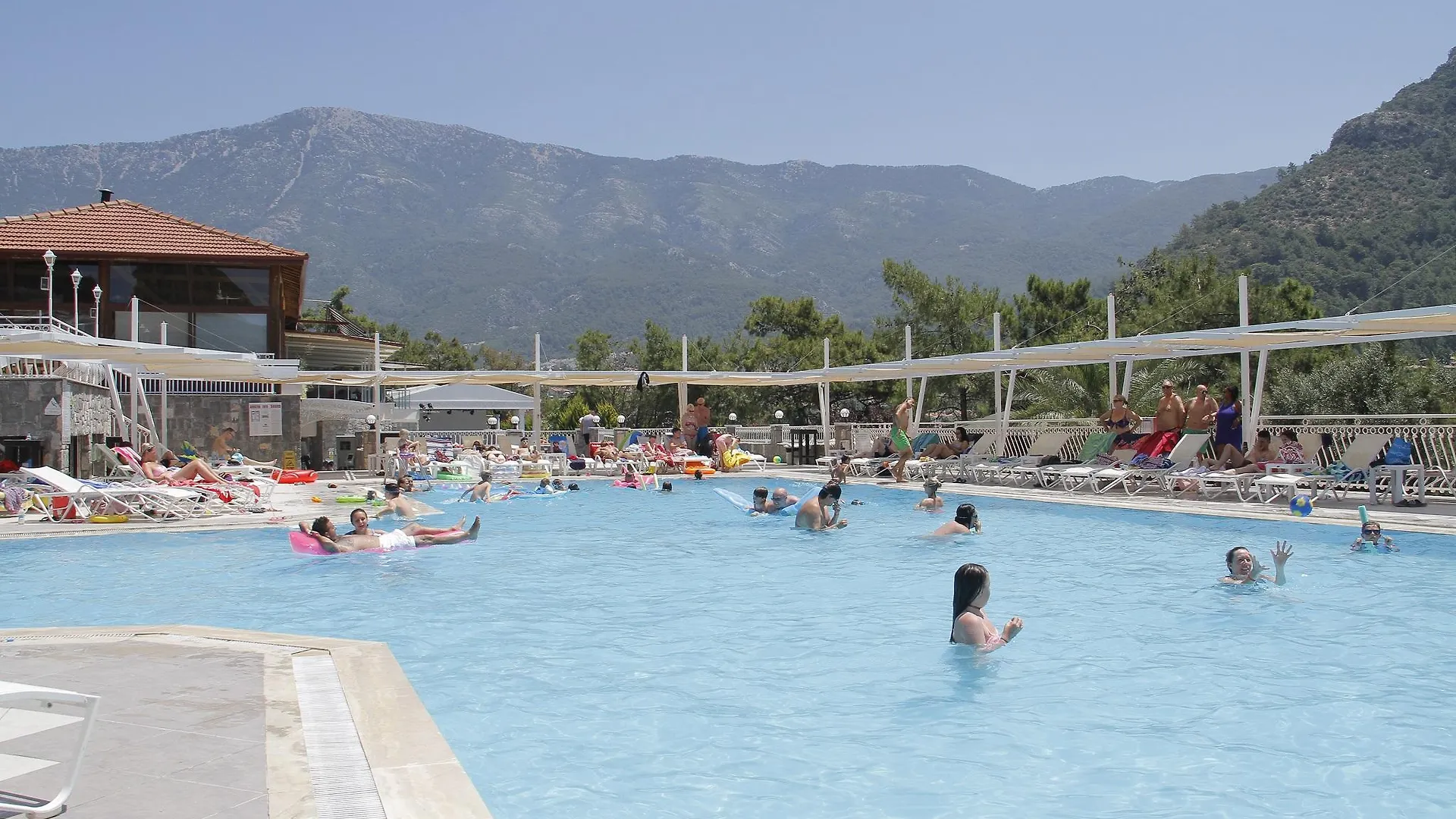 Nicholas Park Hotel Ολουντενίζ
