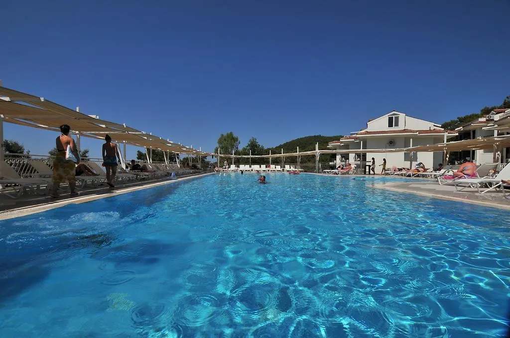Nicholas Park Hotel Ολουντενίζ