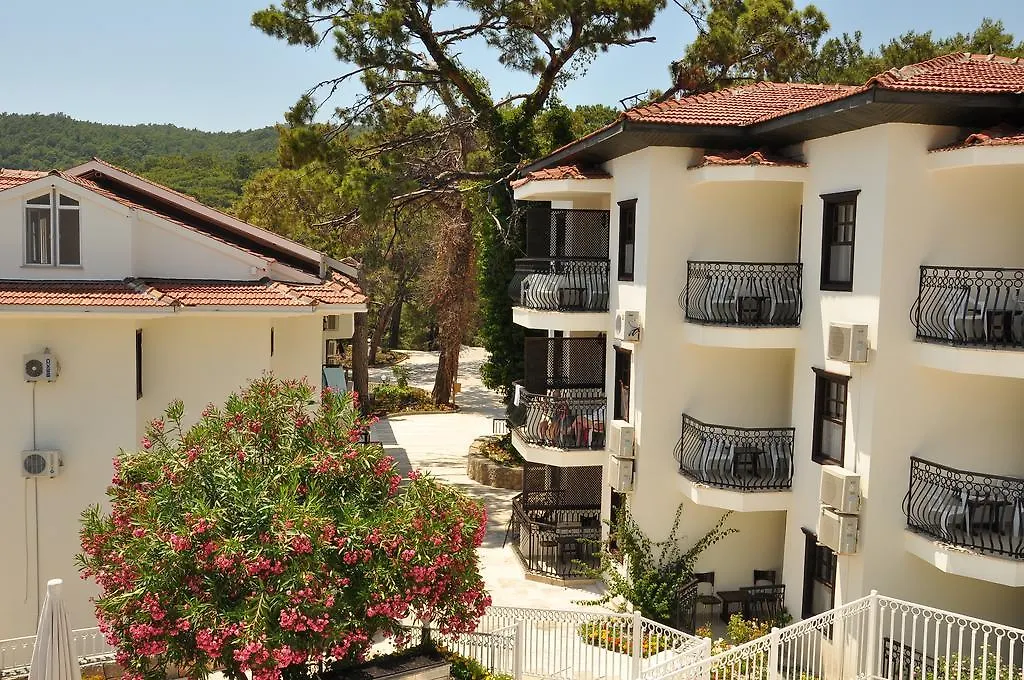 Nicholas Park Hotel Ολουντενίζ